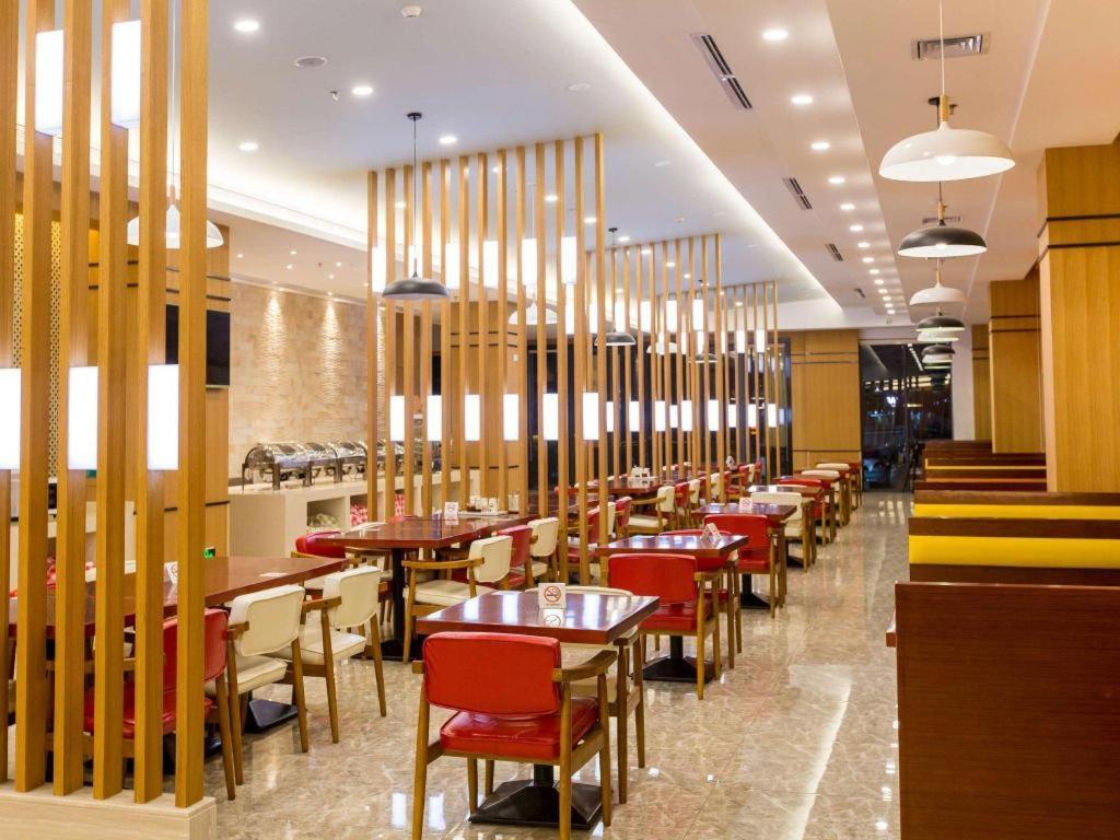 Ibis Dongguan Dongcheng Hotel Exterior foto