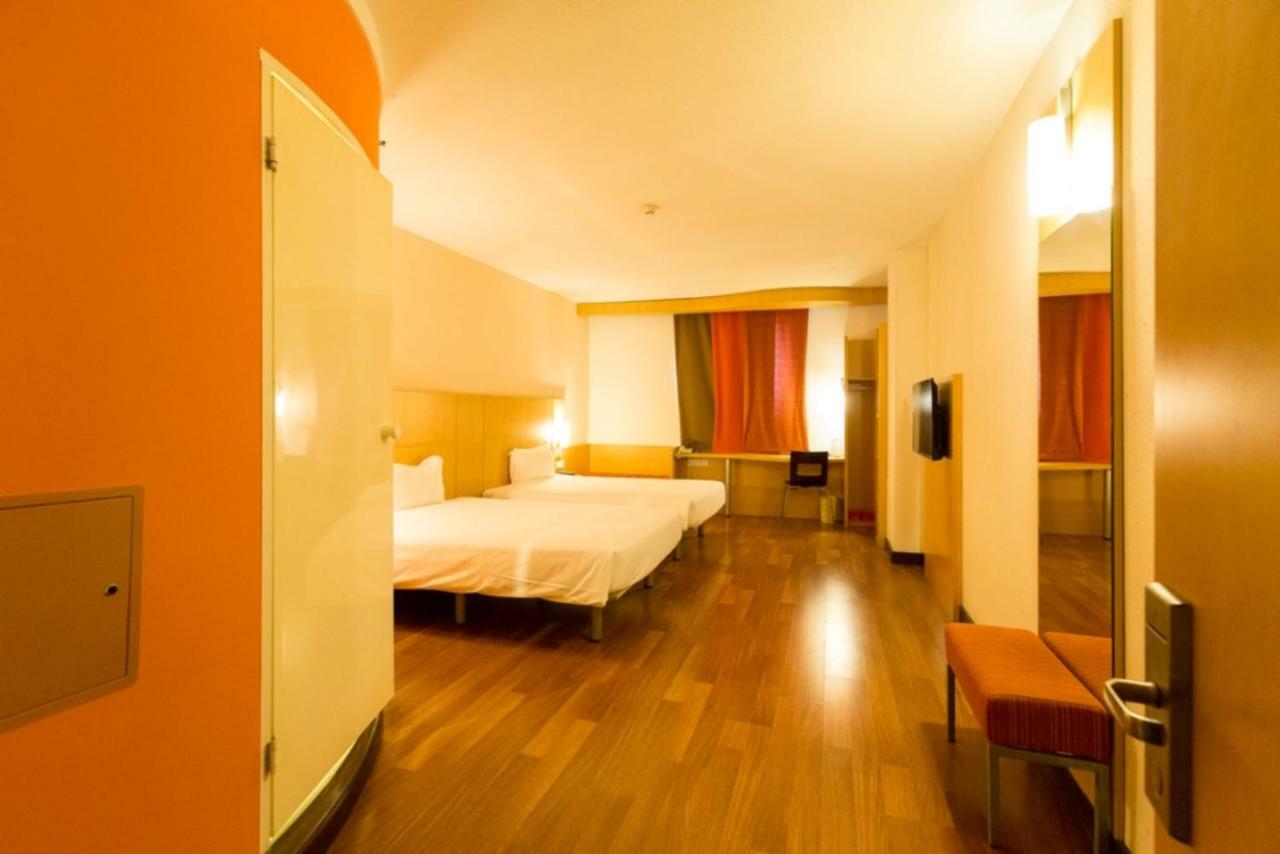 Ibis Dongguan Dongcheng Hotel Exterior foto