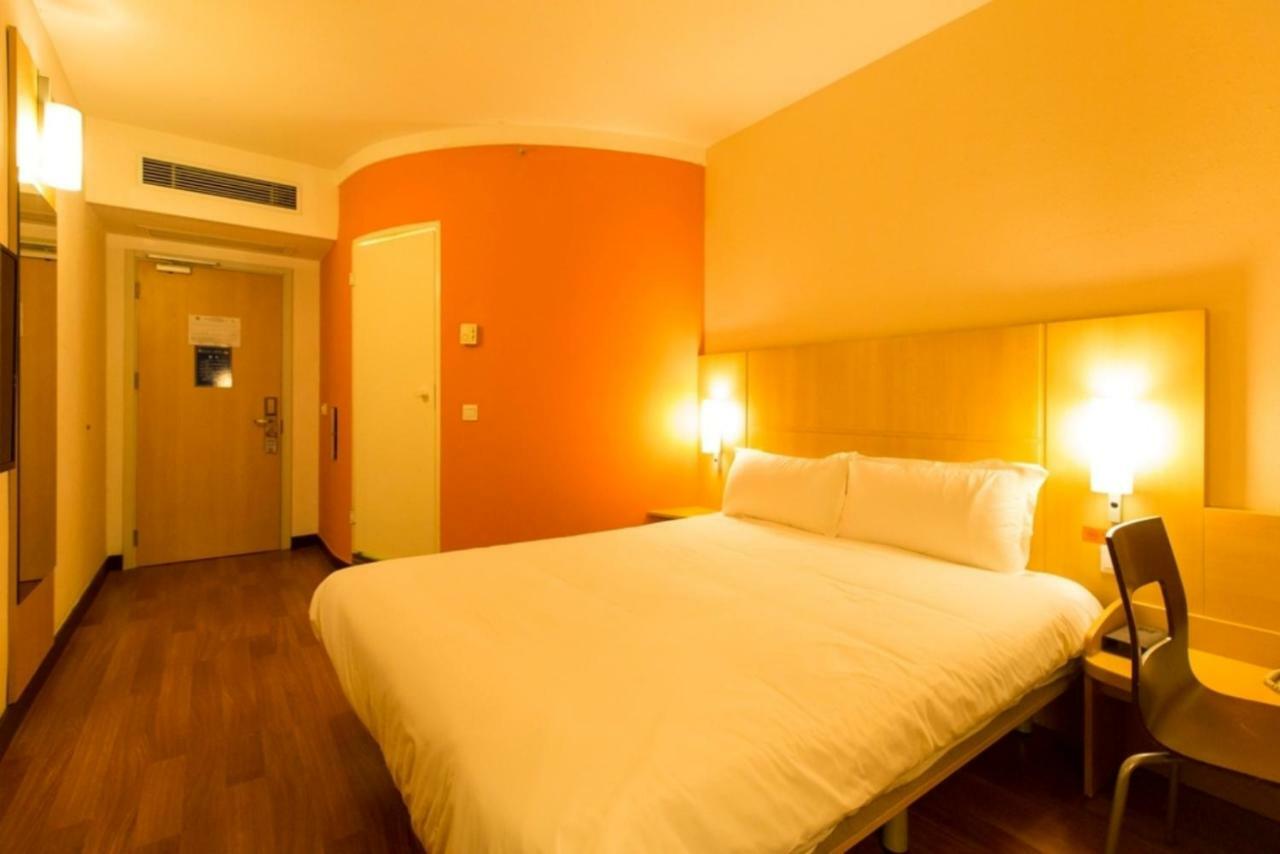 Ibis Dongguan Dongcheng Hotel Exterior foto