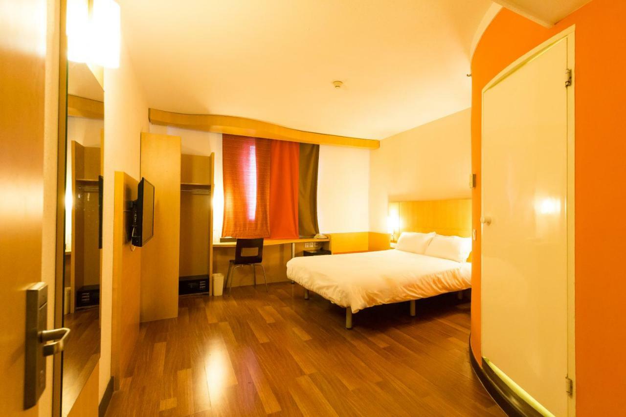 Ibis Dongguan Dongcheng Hotel Exterior foto
